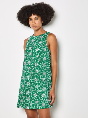 Apricot Dress in Green: front