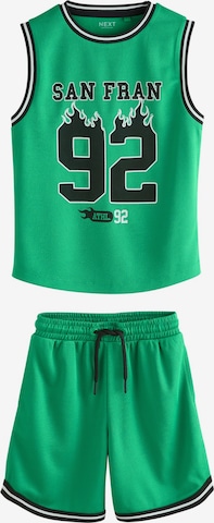 Next Setti värissä vihreä: etupuoli