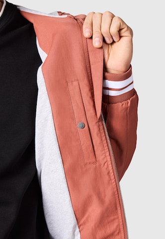 Ragwear Välikausitakki 'Stewan' värissä oranssi