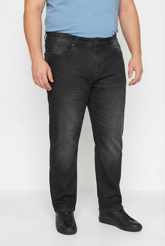Men Plus Loose fit Jeans in Black: front