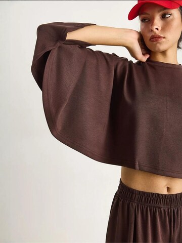 Bianco Lucci - Calças de fato em castanho