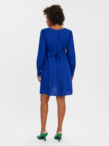 Rochie de la Vero Moda Maternity pe albastru