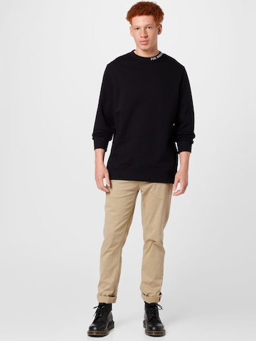 THE NORTH FACE Sweatshirt i svart