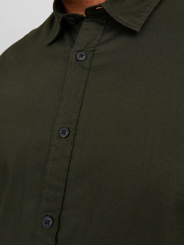 Jack & Jones Plus Comfort fit Button Up Shirt 'JJEGINGHAM' in Green