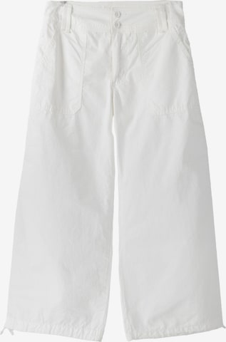 Bershka Pants in White: front