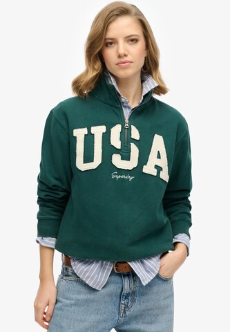 Sweat-shirt 'Essentials' Superdry en vert : devant