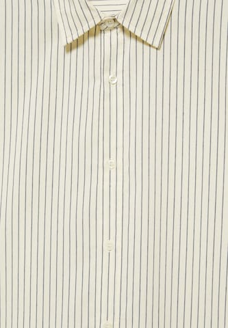 Fit confort Chemise Pull&Bear en jaune