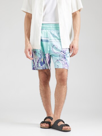 Carlo Colucci Regular Shorts in Grün: Vorderseite