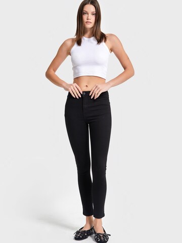 IT'S BASIC Skinny Jeans 'Skinny High Rise Jeans - Jet Black' in Zwart