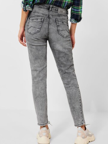 Coupe slim Jean 'Toronto' CECIL en gris