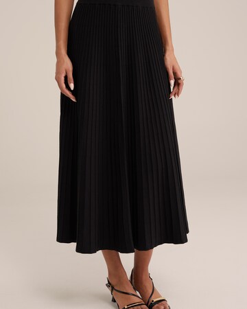 WE Fashion Skirt in Black: front