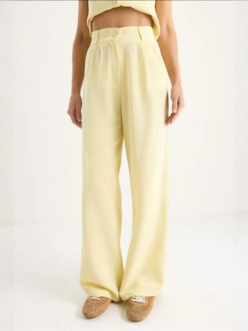 Bianco Lucci Broekpak in Geel