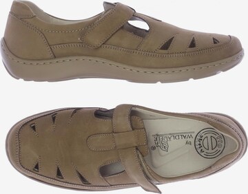 WALDLÄUFER Flats & Loafers in 38,5 in Brown: front