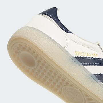 ADIDAS ORIGINALS Platform trainers 'Handball Spezial' in White