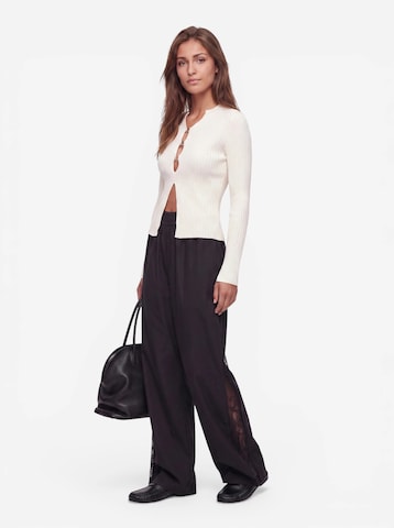 SNOBARIA Shirt in White