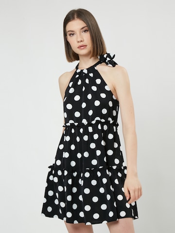 Rochie de vară 'Polka' de la Influencer pe negru: față