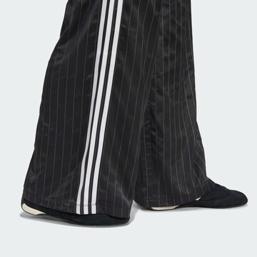 ADIDAS ORIGINALS Широкий Штаны в Черный