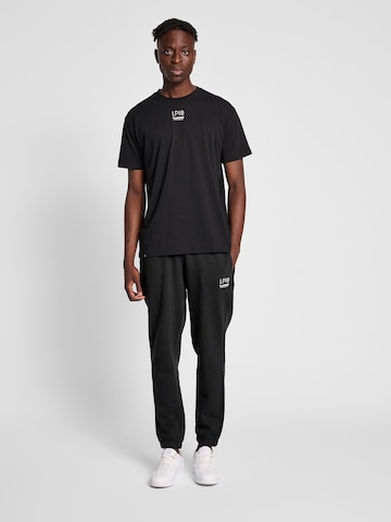 Hummel Tapered Pants in Black