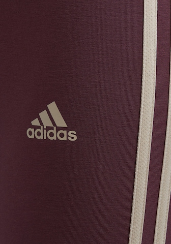 ADIDAS SPORTSWEAR Skinny Športové nohavice - Červená