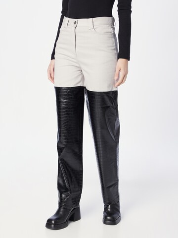 Stella Nova Regular Pants in White: front