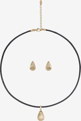 Usha Sieraden set in Goud: voorkant