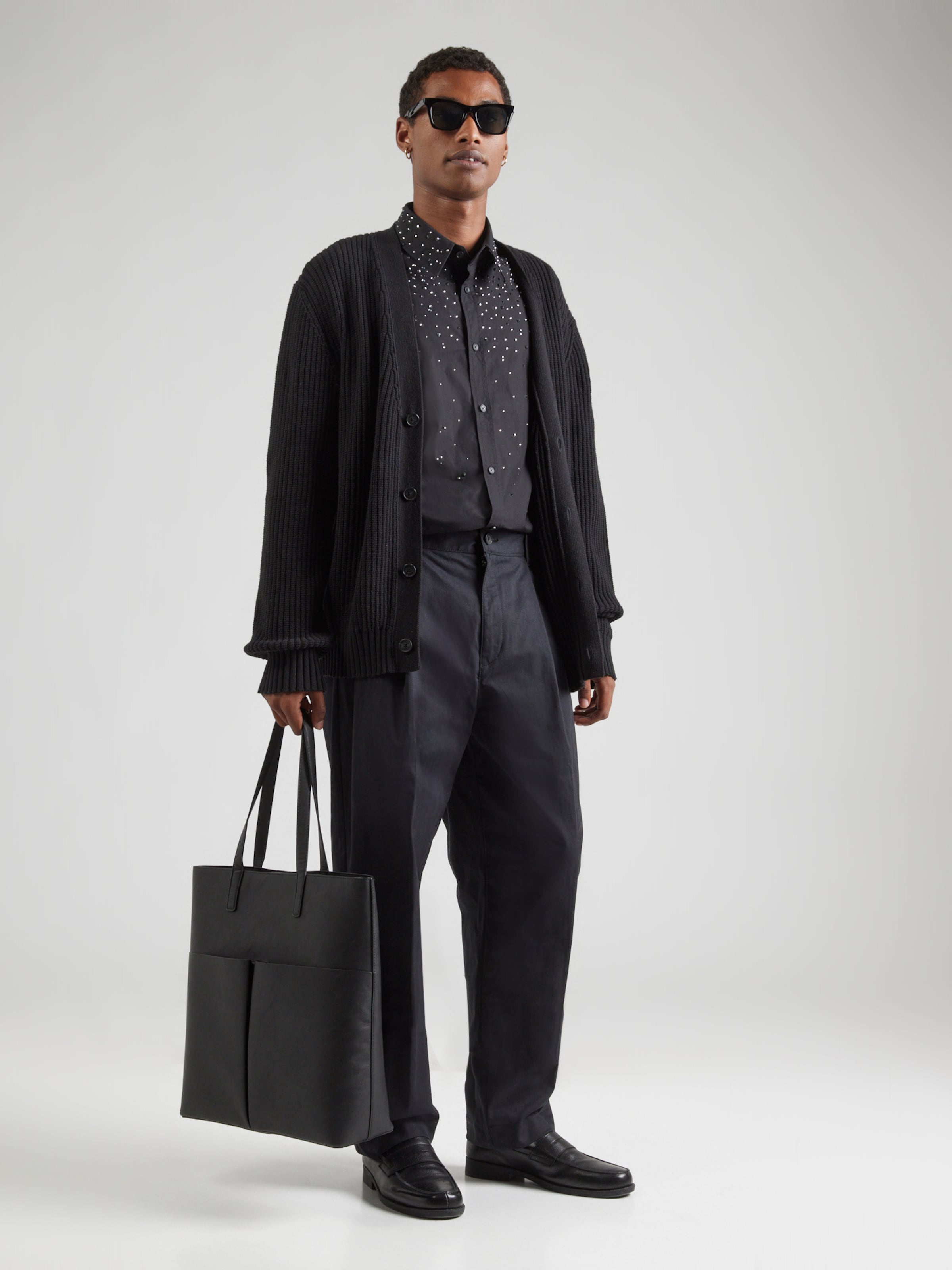 HUGO Loose fit Pleat-Front Pants 'Zenar253' in Black | ABOUT YOU