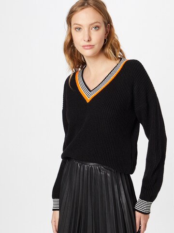 Trendyol Sweater in Black: front