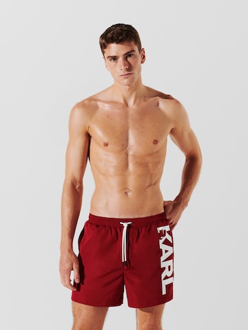 Shorts de bain Karl Lagerfeld en rouge : devant