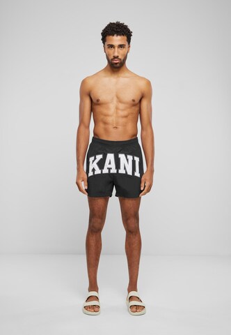 Pantaloncini da surf di Karl Kani in nero