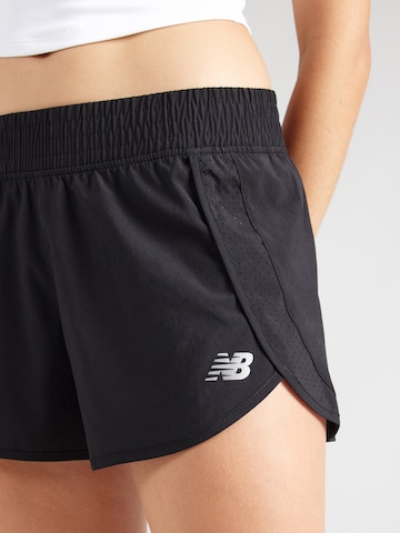 new balance Regular Спортен панталон 'Core 3' в черно