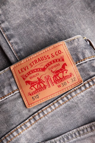 LEVI'S ® Jeans in 30 x 32 in Grey