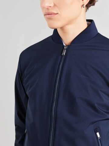 Calvin Klein Преходно яке 'MATTE' в синьо