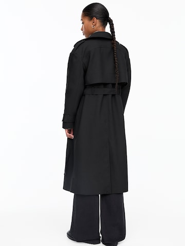 Pull&Bear Between-seasons coat in Black