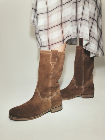 Next Boot in Brown