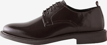 Chaussure à lacets Next en rouge : devant