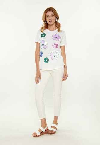 Usha - Camiseta en blanco