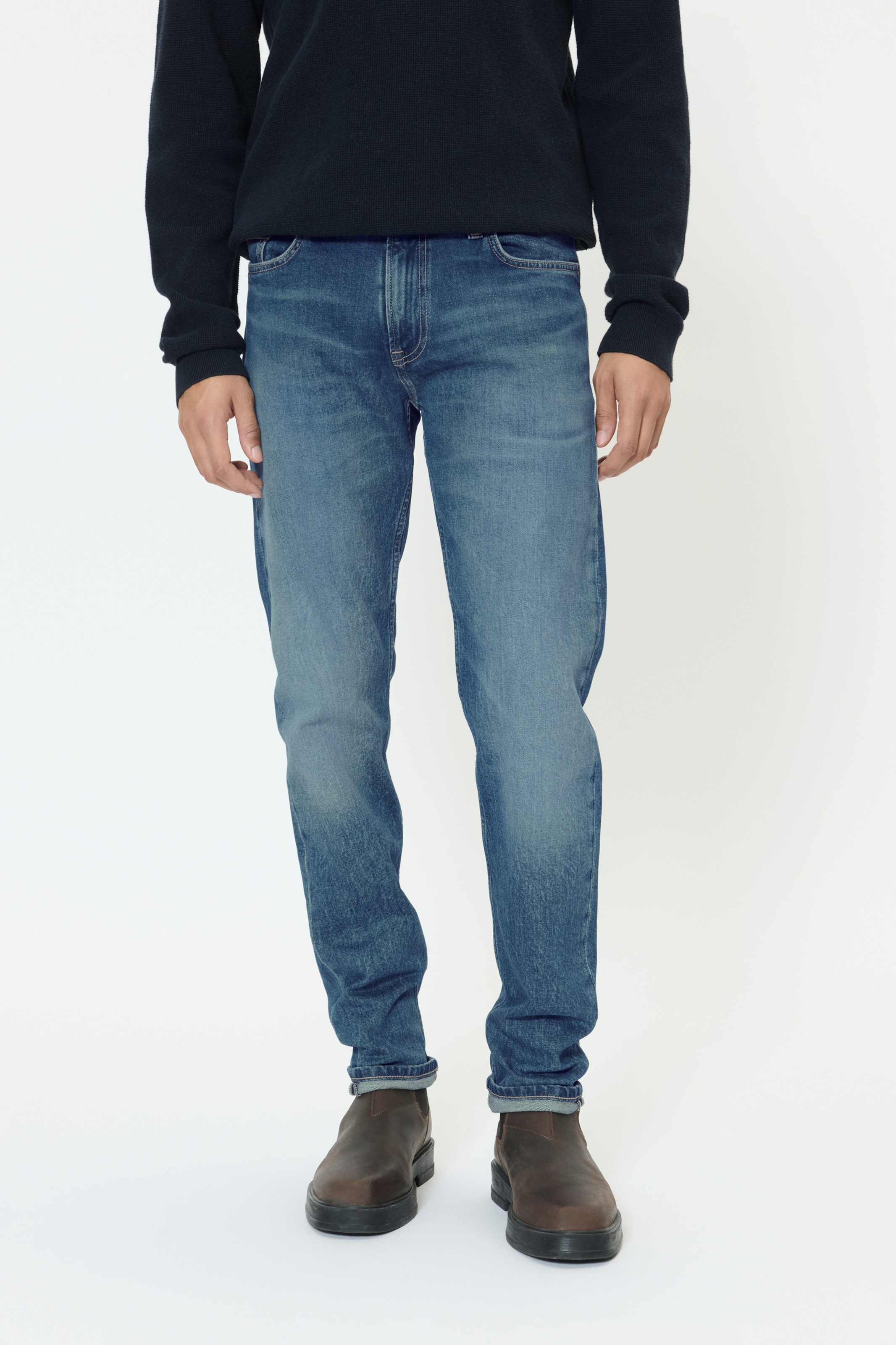 Matinique Regular Jeans 'Jake' in Blue: front