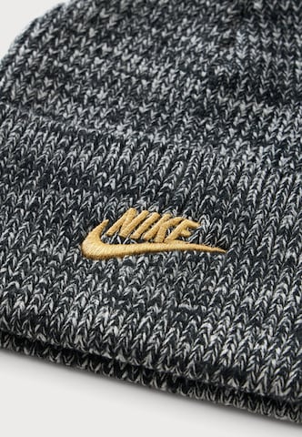 Nike Sportswear Шапка 'Peak' в Черный: спереди