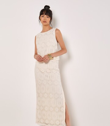 Apricot Top ' ' in White