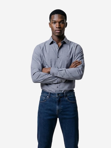 Comfort fit Camicia di ARMANI EXCHANGE in blu: frontale