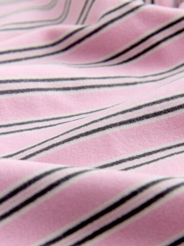 self. Shorty in Pink