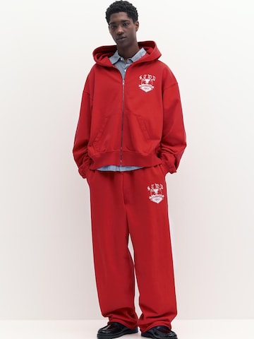 Pull&Bear Baggy Kalhoty 'VARSITY STWD' – červená