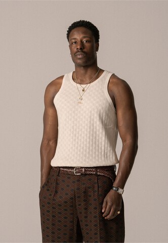 Maglietta di BLKVIS in bianco: frontale