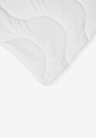Wendre Bettdecke in Weiß