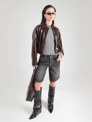 WEEKDAY T-shirt i svart