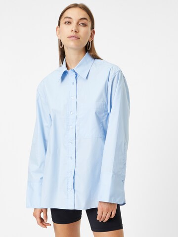 Gina Tricot Blouse 'Gizem' in Blauw: voorkant
