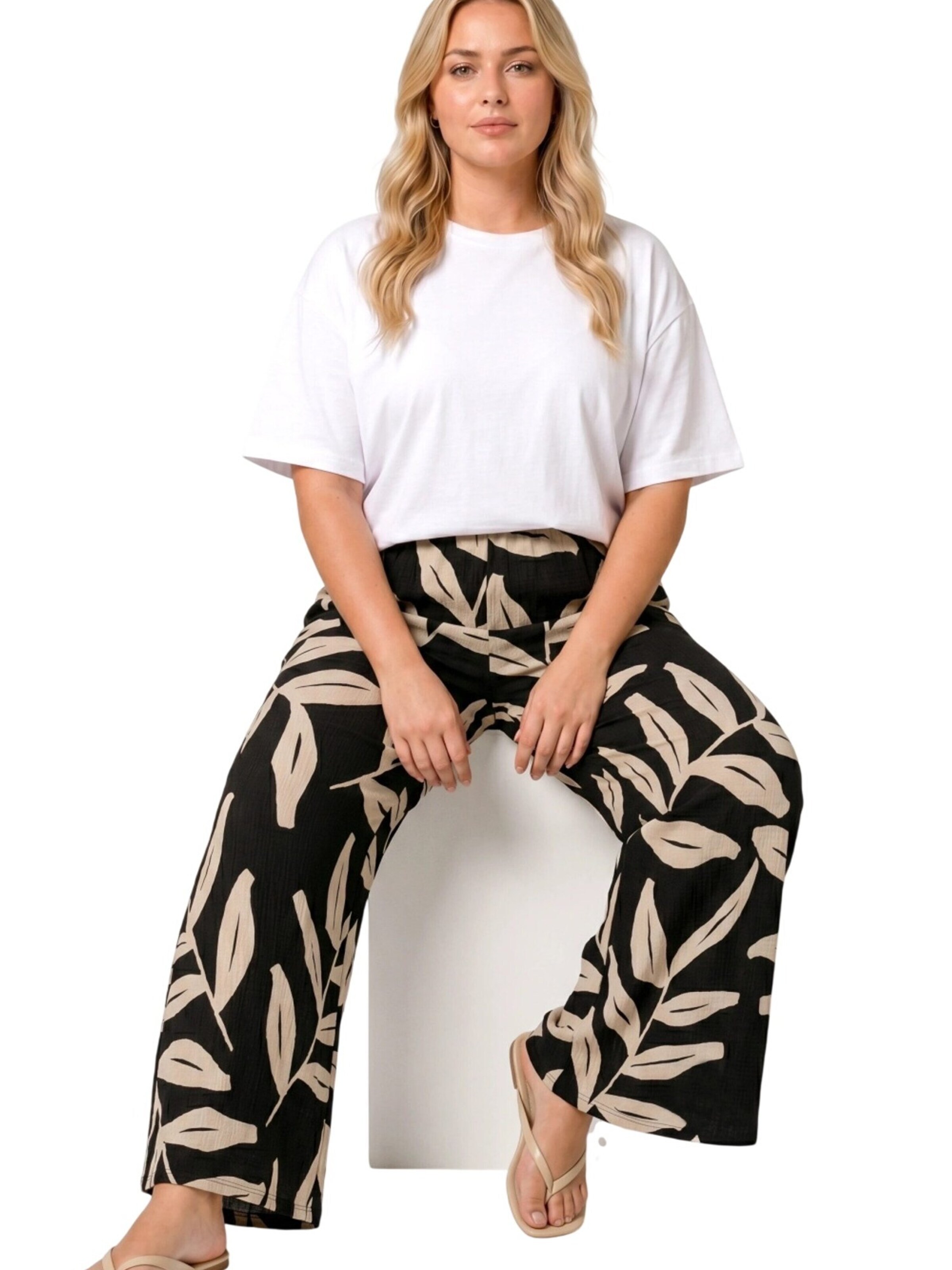 Shape Of You Regular Hose‌‌ in Beige
