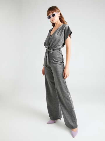 SISTERS POINT Jumpsuit 'V10' in Zwart: voorkant