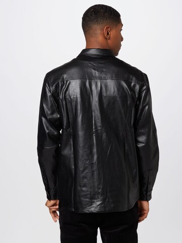 Karl Kani Regular Fit Hemd in Schwarz