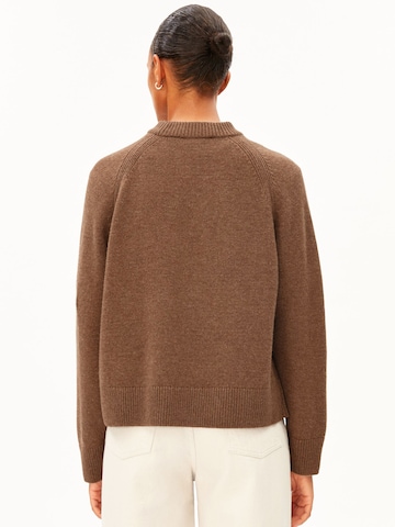 ARMEDANGELS Pullover in Braun